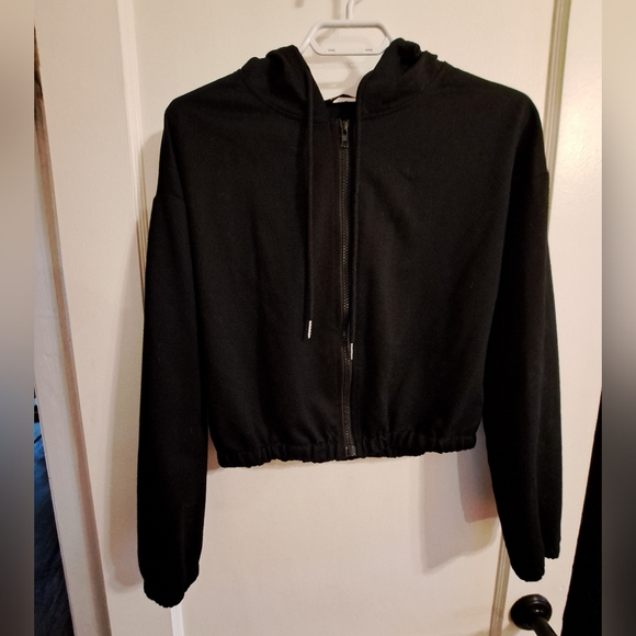 Shein Cropped Hoodie - Picture 3 of 6